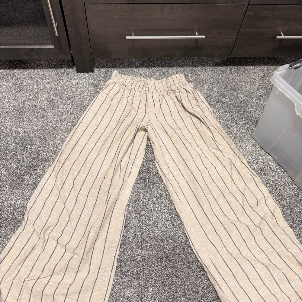 Maurices Cream and Navy Striped Wide Leg Pants